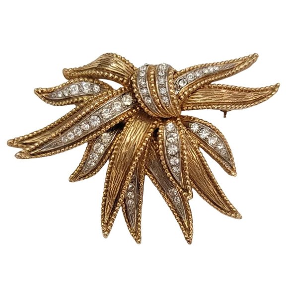Gold Tone Clear Rhinestone Modernist Textured Leaf Knot Brooch Pin K850
